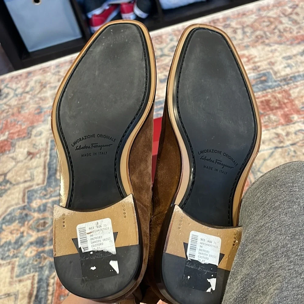 ❗️$860 FERRAGAMO MENS CHELSEA BOOT❗️worn once! - Picture 6 of 6